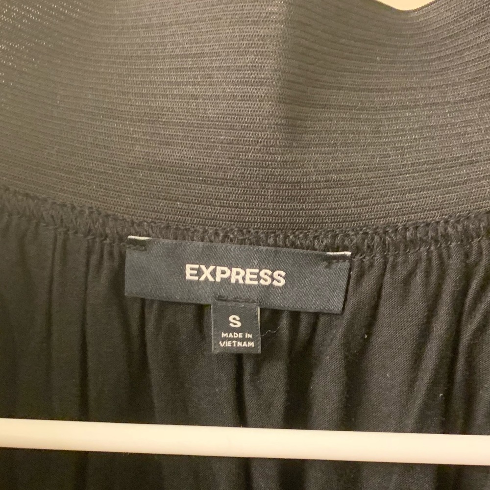 Express Skirt - Picture 3 of 4